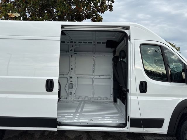 Used 2026 RAM ProMaster 2500 w/ Convenience Group FWD image 16