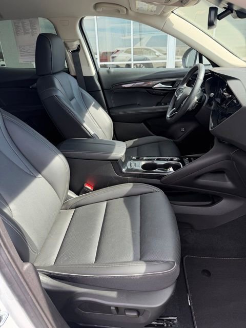 Used 2023 Buick Envision Essence image 20