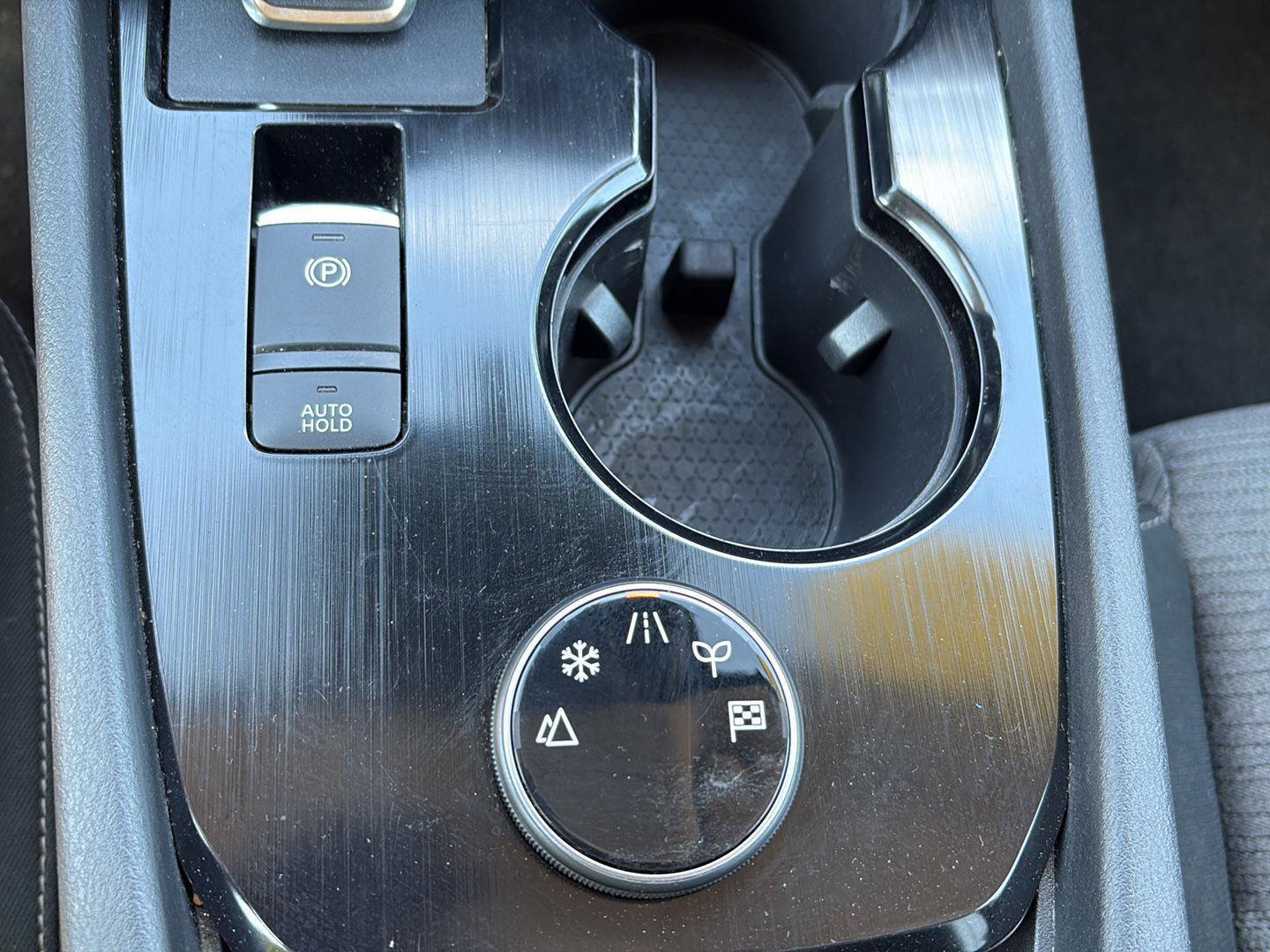 Used 2023 Nissan Rogue SV AWD/4WD image 12