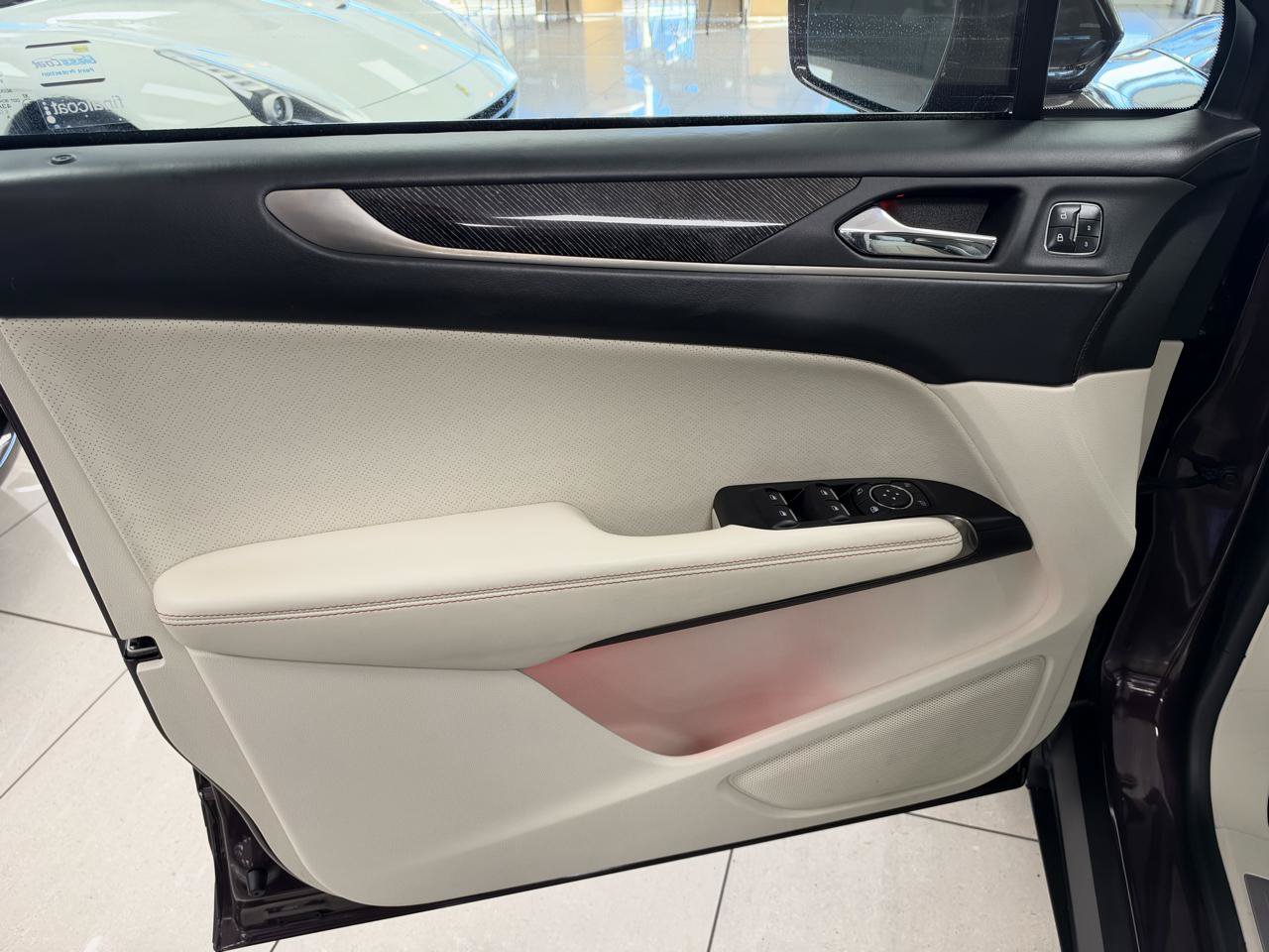 Used 2018 Lincoln MKC Black Label AWD/4WD image 7