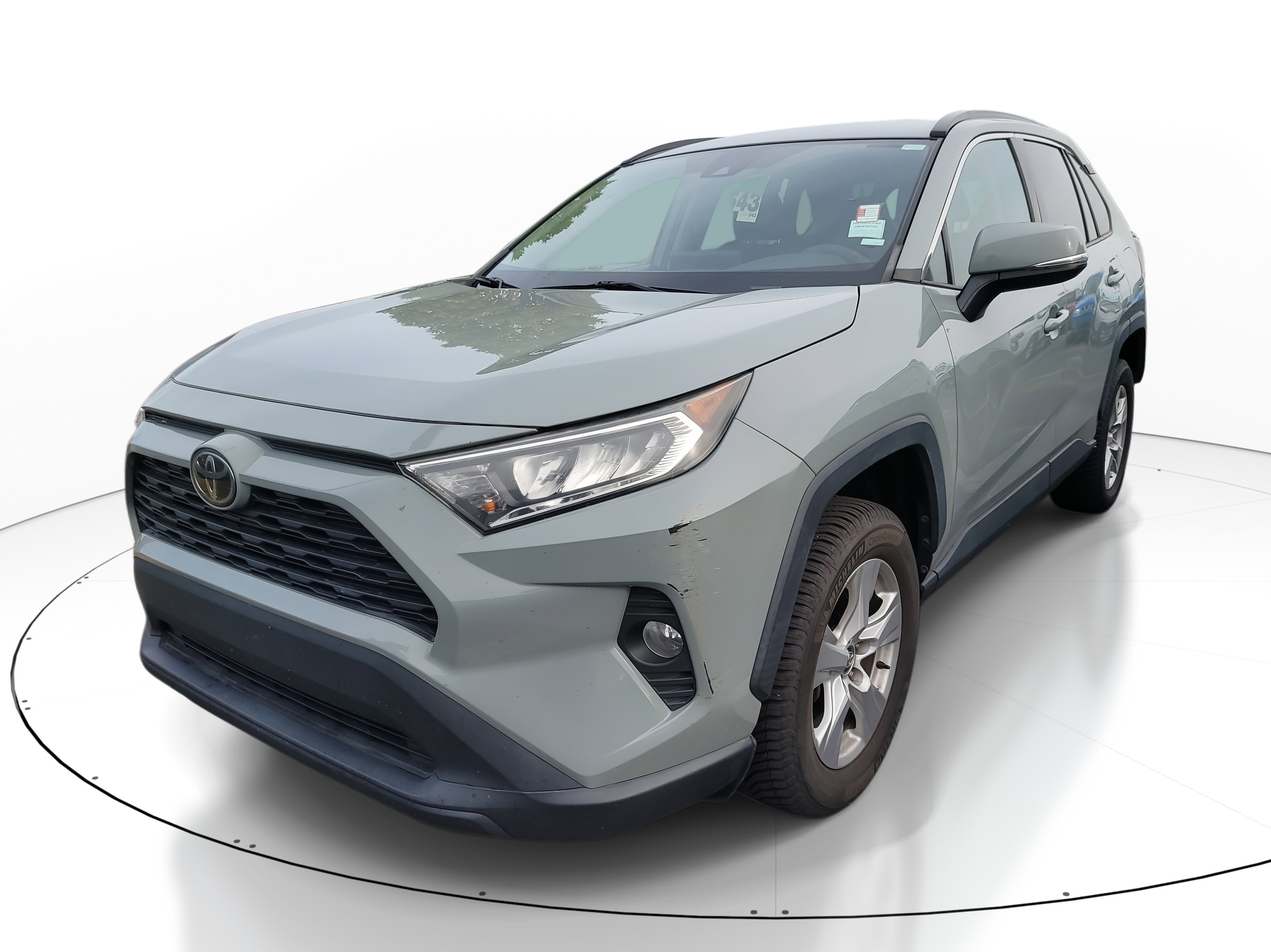 Used 2020 Toyota RAV4 XLE image 3