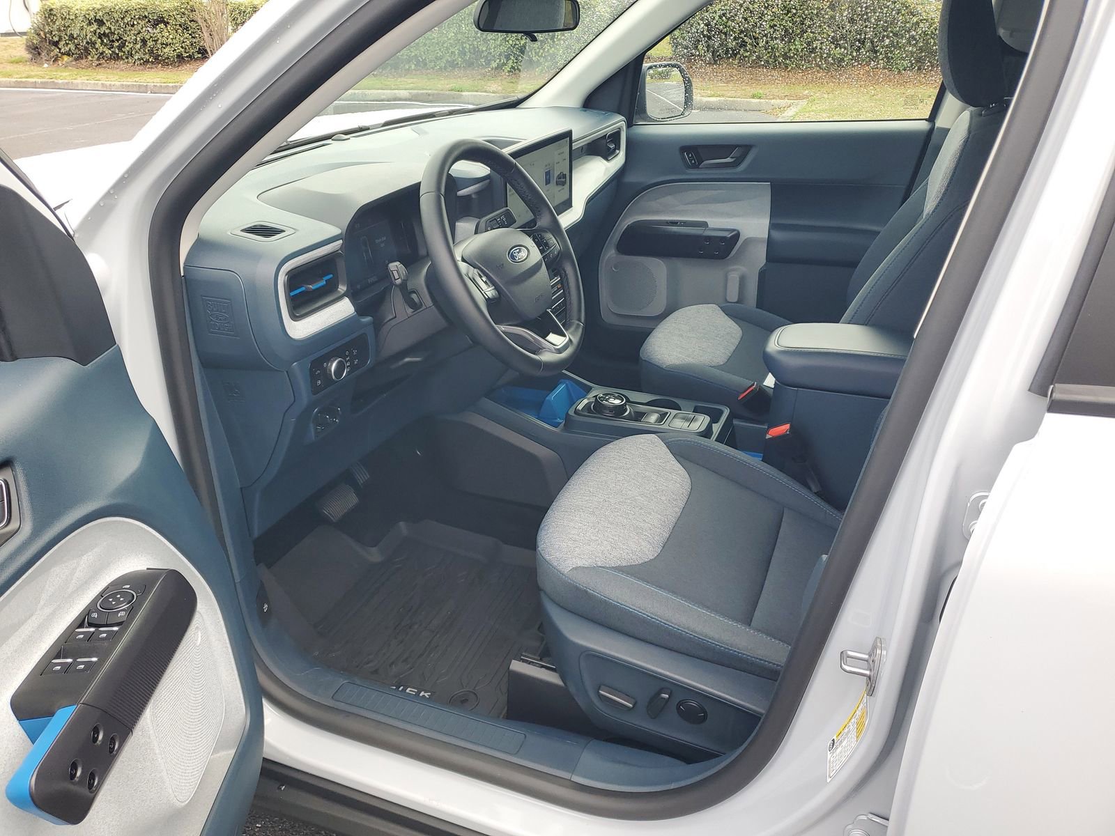 Certified 2025 Ford Maverick XLT w/ Equipment Group 301A image 14