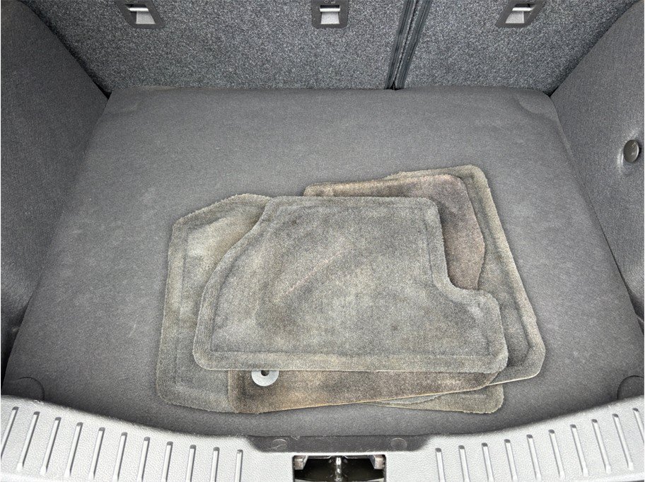 Used 2015 Ford Focus SE w/ SE Sport Package FWD image 31