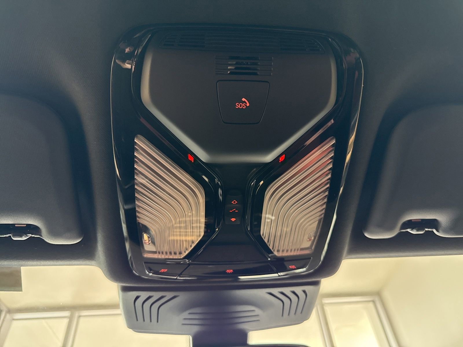 Certified 2024 BMW X4 M40i w/ Premium Package AWD/4WD image 25