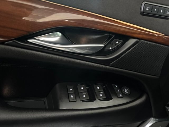 Used 2018 Cadillac Escalade Premium Luxury AWD/4WD image 15