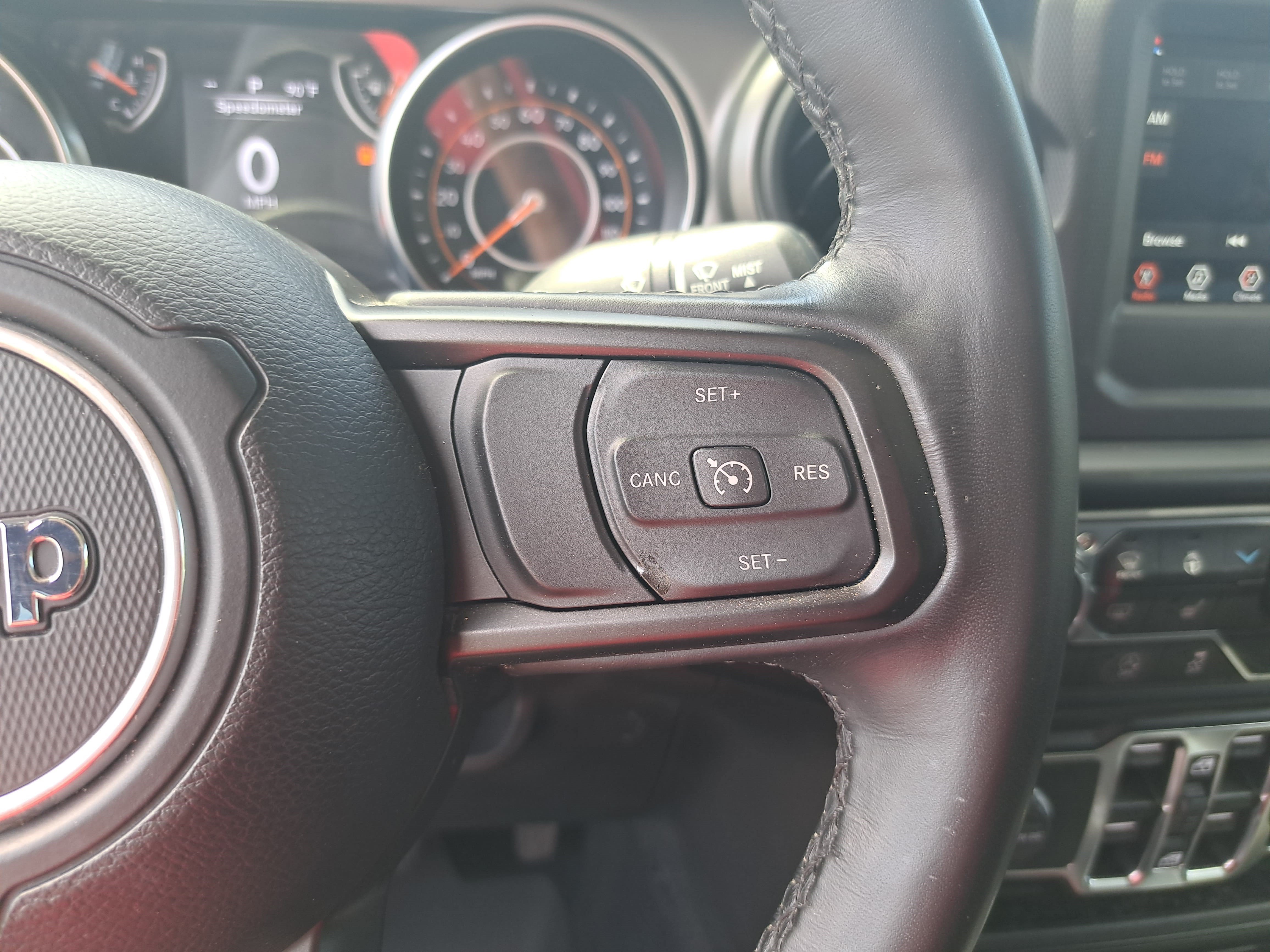 Used 2022 Jeep Gladiator Overland AWD/4WD image 17