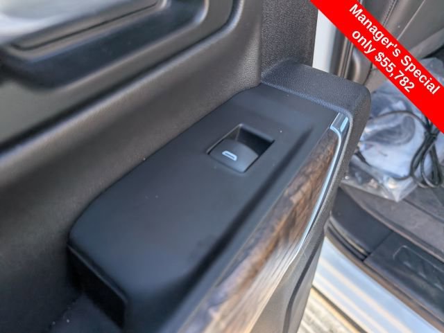 Used 2022 GMC Sierra 3500 Denali w/ Denali Ultimate Package image 13