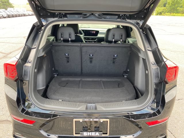 Certified 2024 Buick Encore GX Sport Touring w/ Comfort Package AWD/4WD image 21