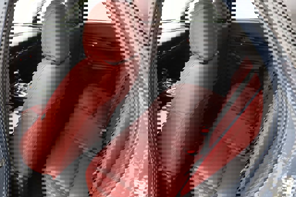 Used 2024 MAZDA CX-30 AWD 2.5 S w/ Preferred Package image 9