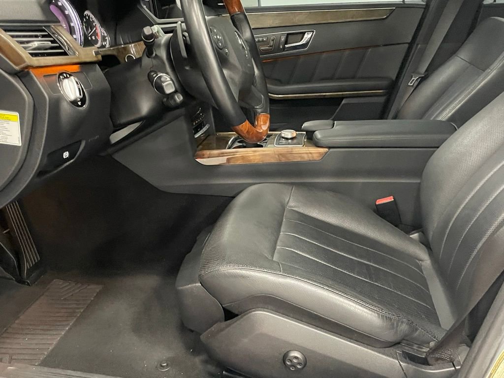 Used 2010 Mercedes-Benz E 550 4MATIC Sedan w/ Premium 2 Pkg image 13