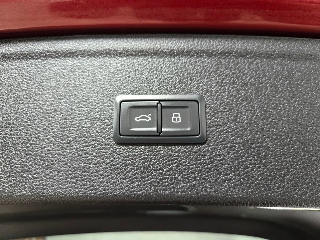 Used 2018 Audi Q5 2.0T Premium Plus w/ Premium Plus Package image 50