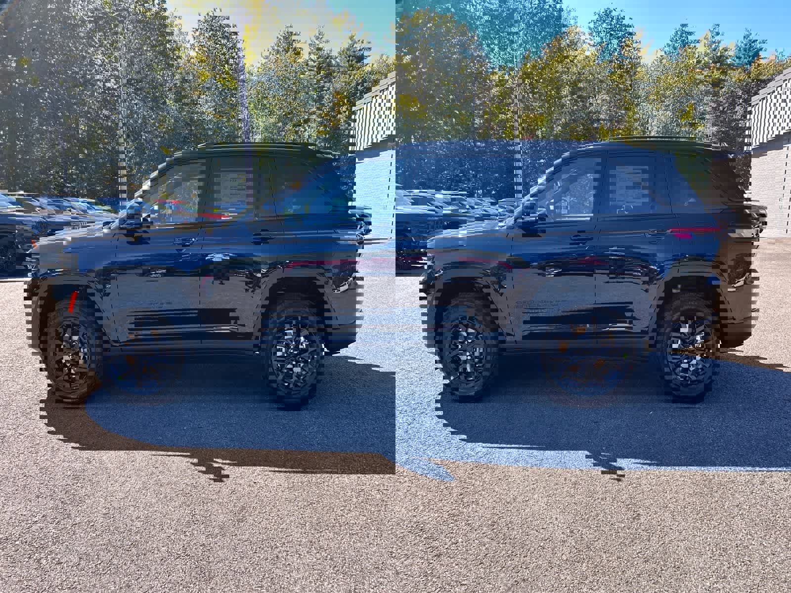 New 2025 Jeep Grand Cherokee Laredo image 12