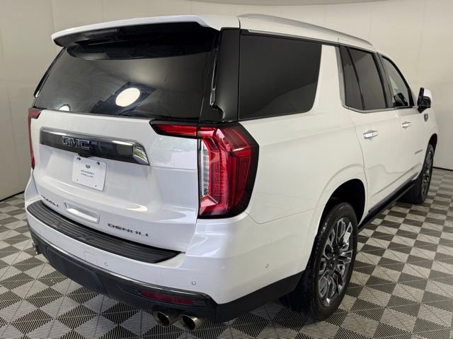Used 2023 GMC Yukon Denali Ultimate AWD/4WD image 8