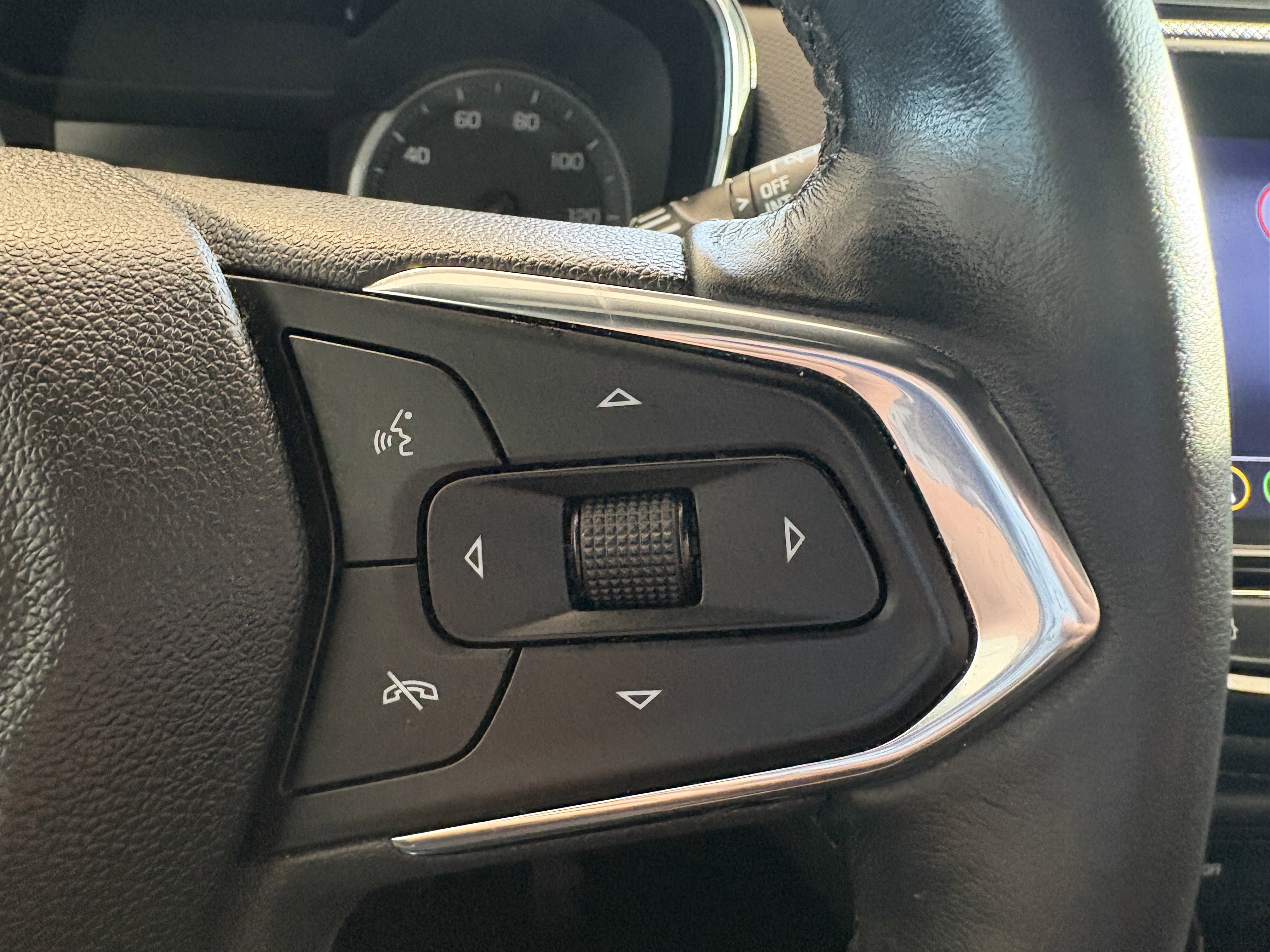 Used 2023 Chevrolet TrailBlazer ACTIV w/ Sun and Liftgate Package AWD/4WD image 12