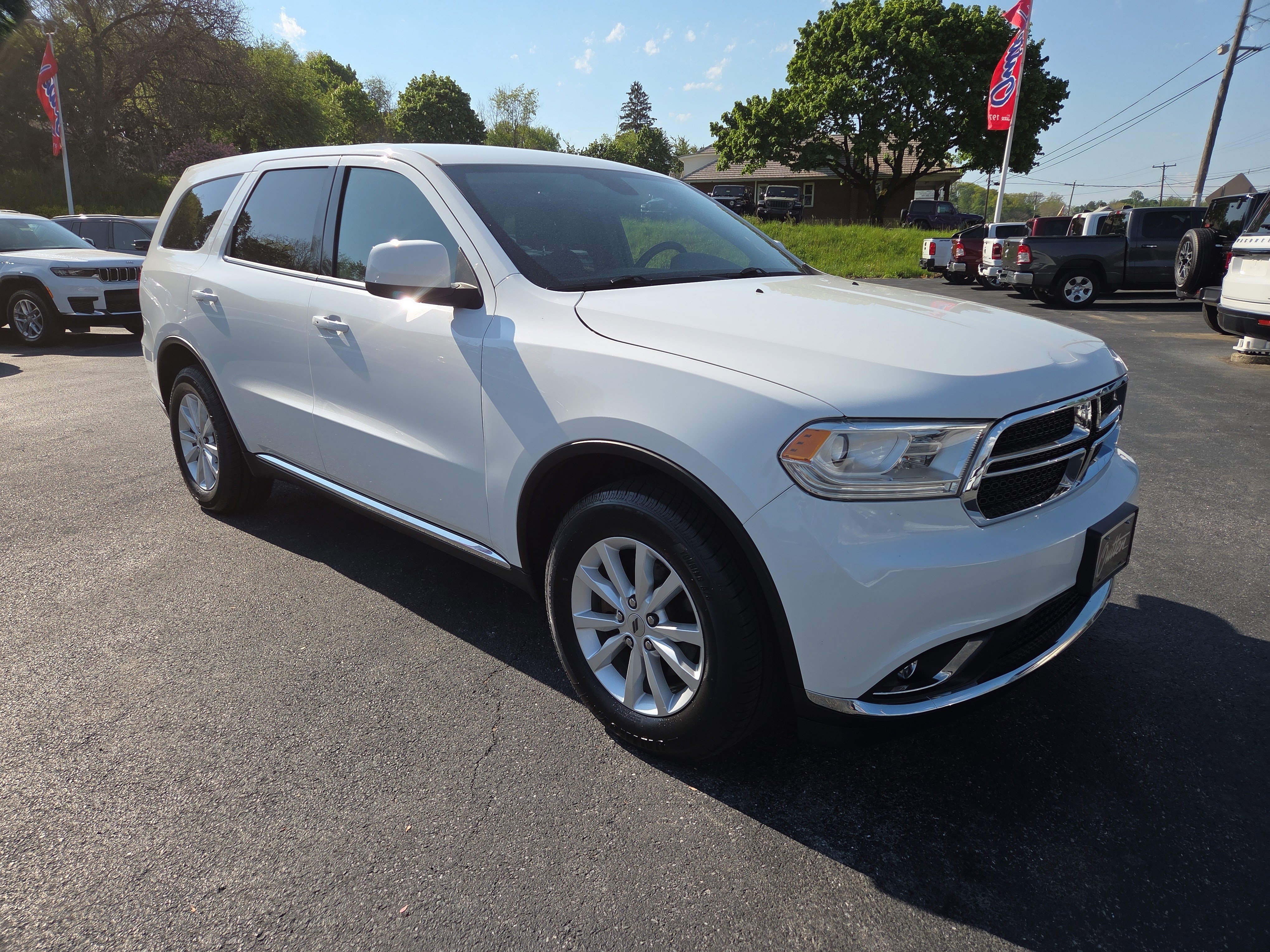 Certified 2019 Dodge Durango SXT w/ 3rd Row Seating Group AWD/4WD image 1