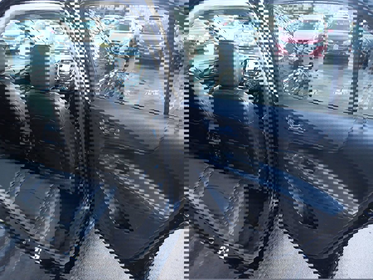 Used 2018 Chevrolet Equinox Premier image 29