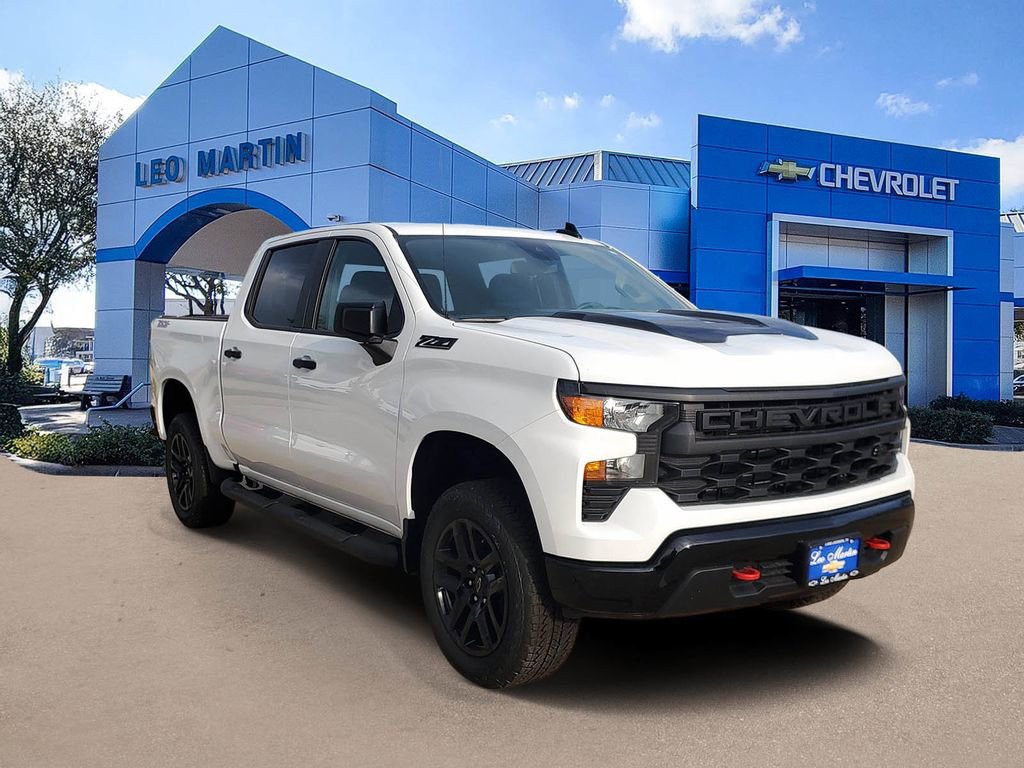 New 2026 Chevrolet Silverado 1500 Custom Trail Boss w/ LPO, Dark Essentials Package AWD/4WD image 2