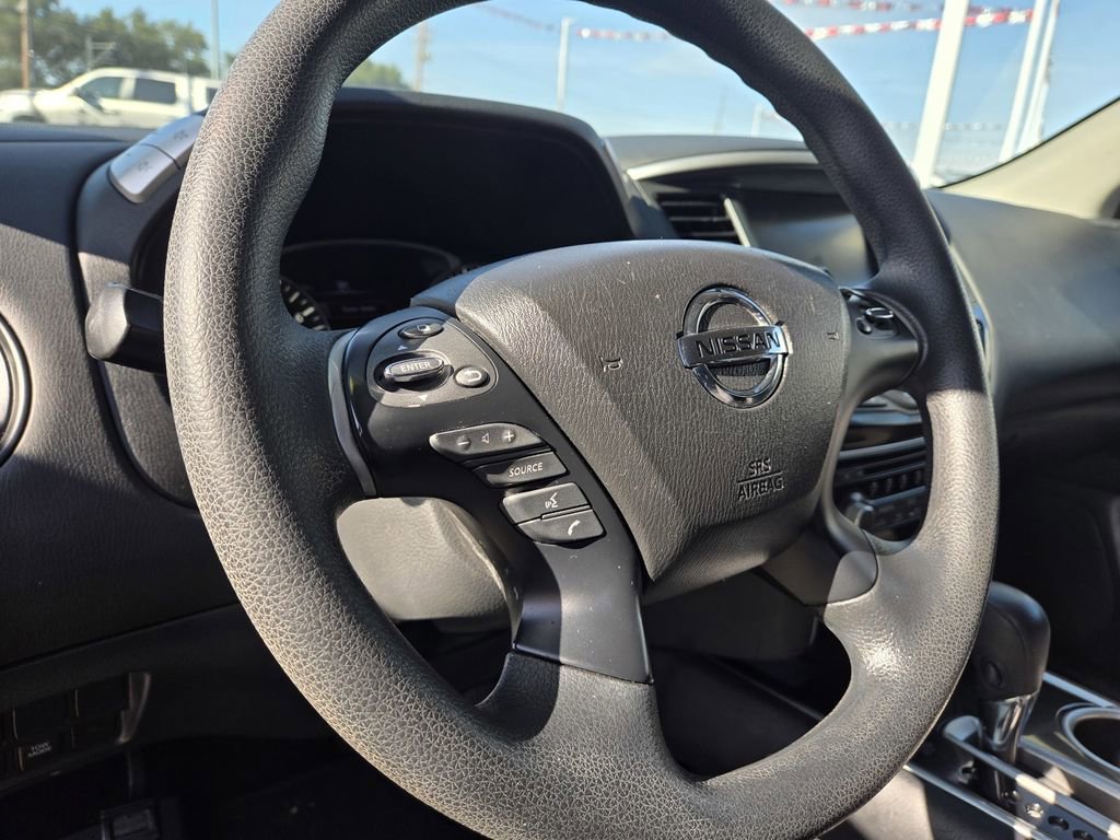 Used 2017 Nissan Pathfinder S FWD image 16