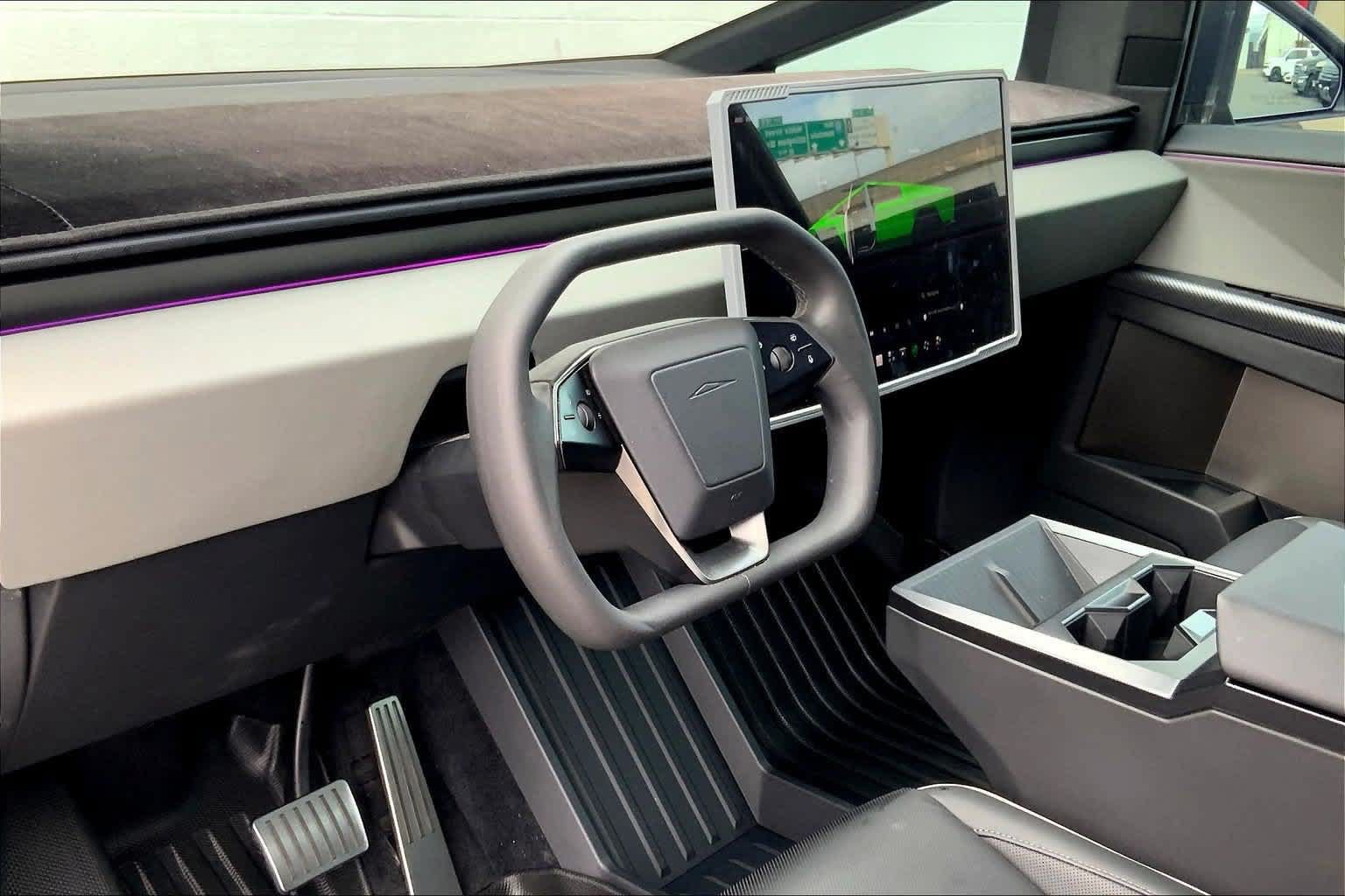 Used 2024 Tesla Cybertruck AWD Crew Cab image 2
