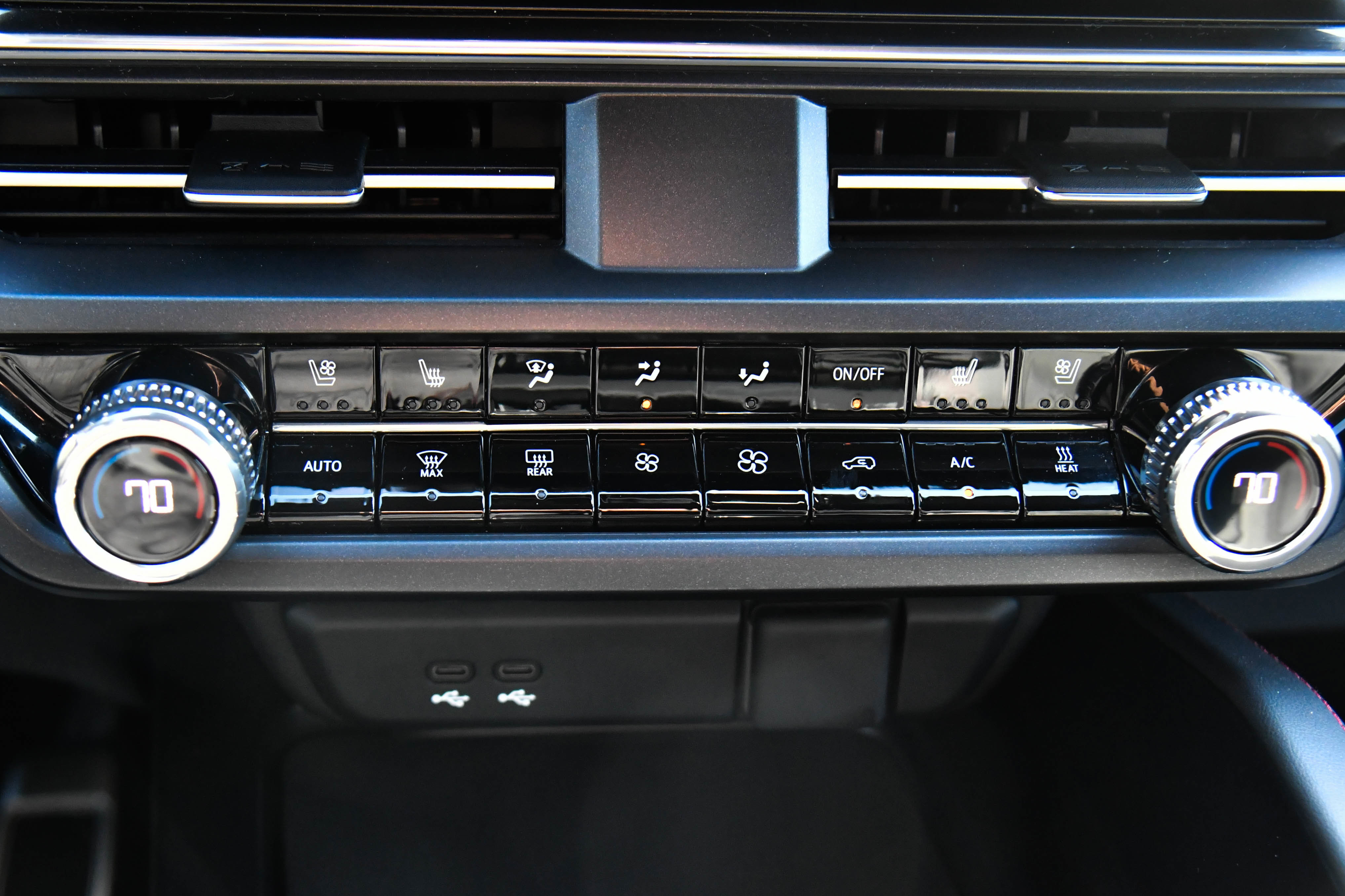 Used 2024 Acura ZDX A-Spec image 28