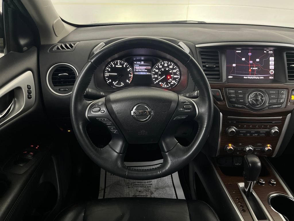 Used 2018 Nissan Pathfinder Platinum image 33