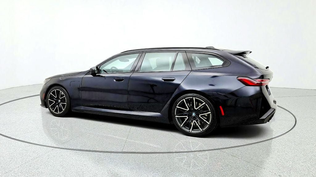 Used 2025 BMW M5 Touring w/ M Driver's Package AWD/4WD image 7