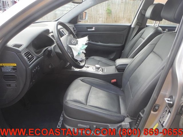 Used 2012 Hyundai Genesis 3.8 w/ Premium Pkg RWD image 7