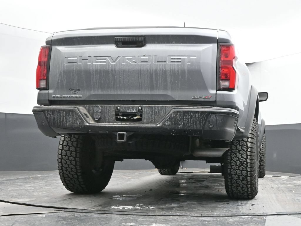 Used 2024 Chevrolet Colorado ZR2 w/ ZR2 Convenience Package III AWD/4WD image 48