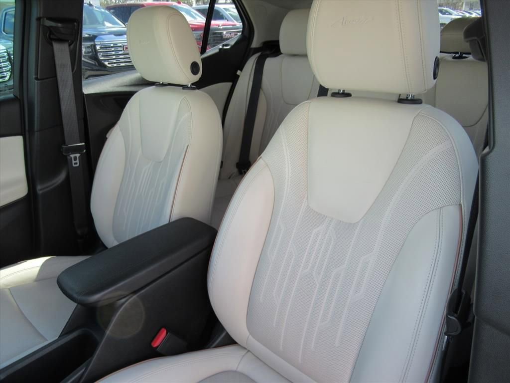 Used 2025 Buick Encore GX Avenir w/ Avenir Technology Package image 15