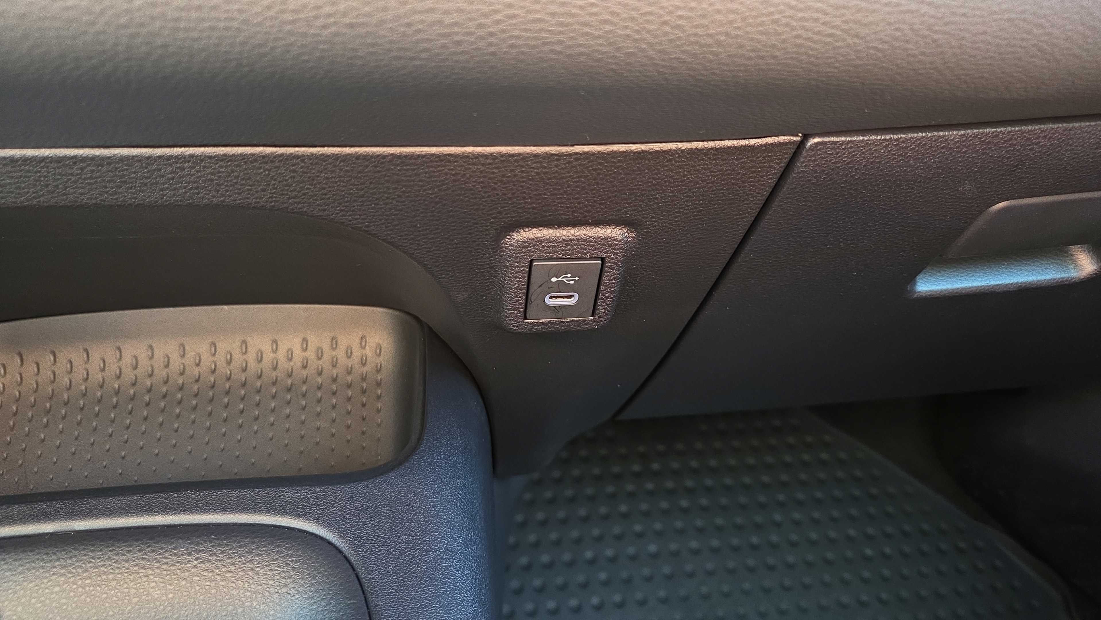 Certified 2026 Toyota Corolla SE FWD image 22