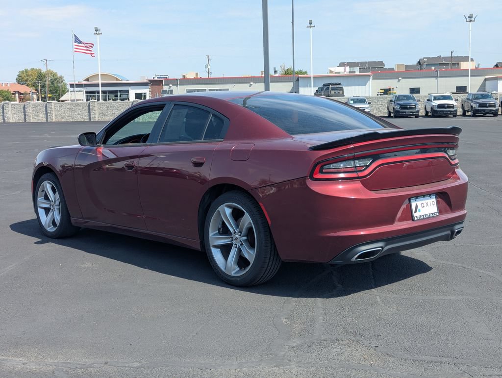 Used 2017 Dodge Charger SE RWD image 6
