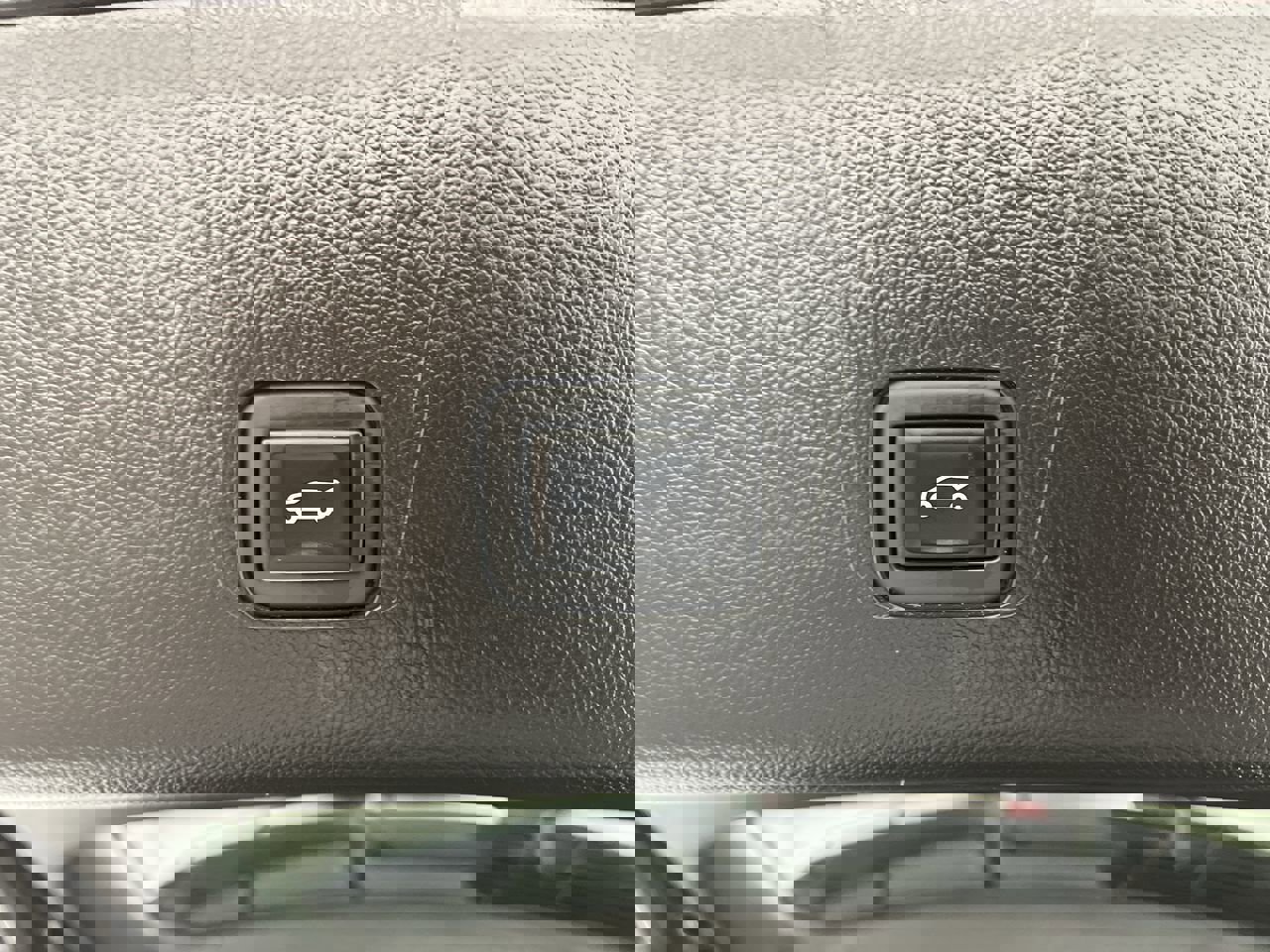 Certified 2023 Chevrolet Traverse LT w/ LT Premium Package image 36