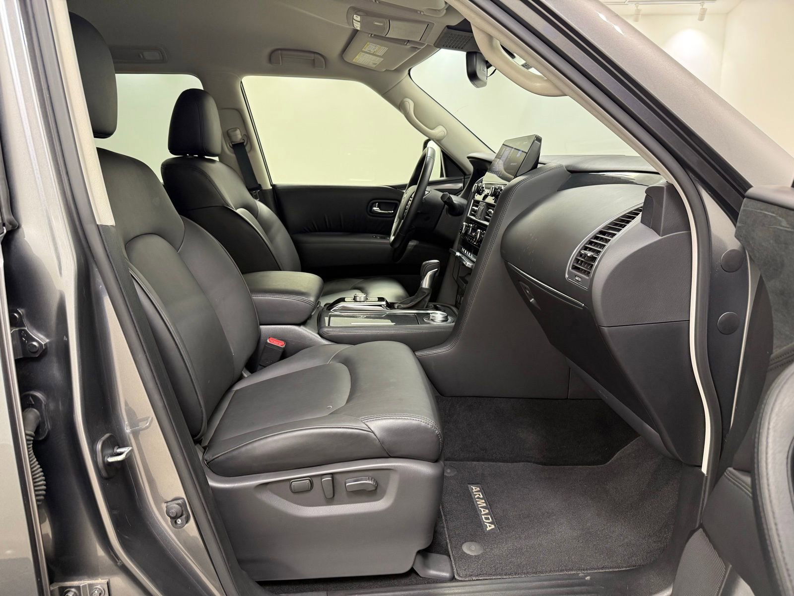 Used 2024 Nissan Armada SV w/ Cargo Package image 28