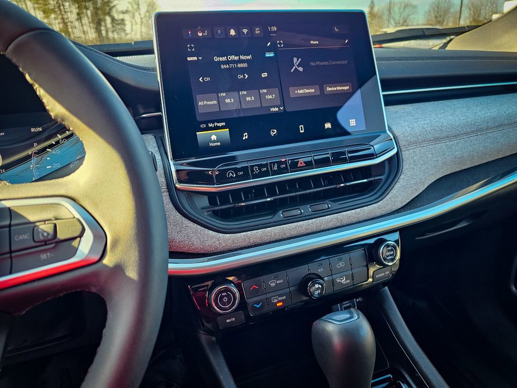 Used 2024 Jeep Compass Latitude image 20