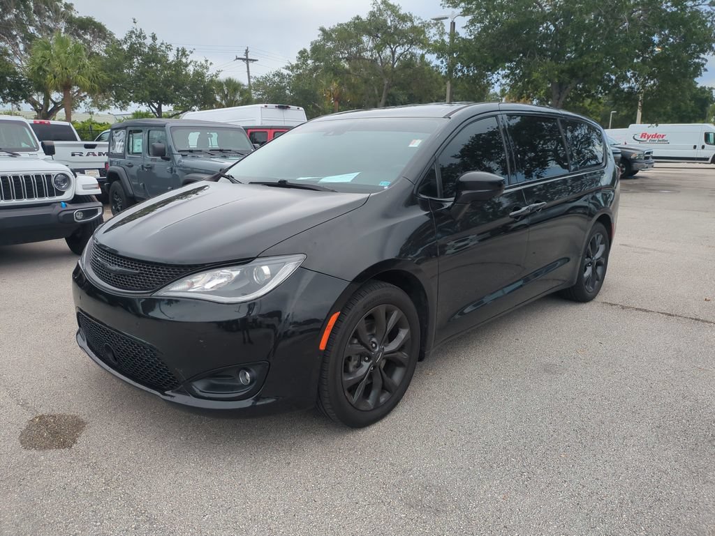 Used 2020 Chrysler Pacifica Touring w/ Advanced Safetytec Group FWD image 10