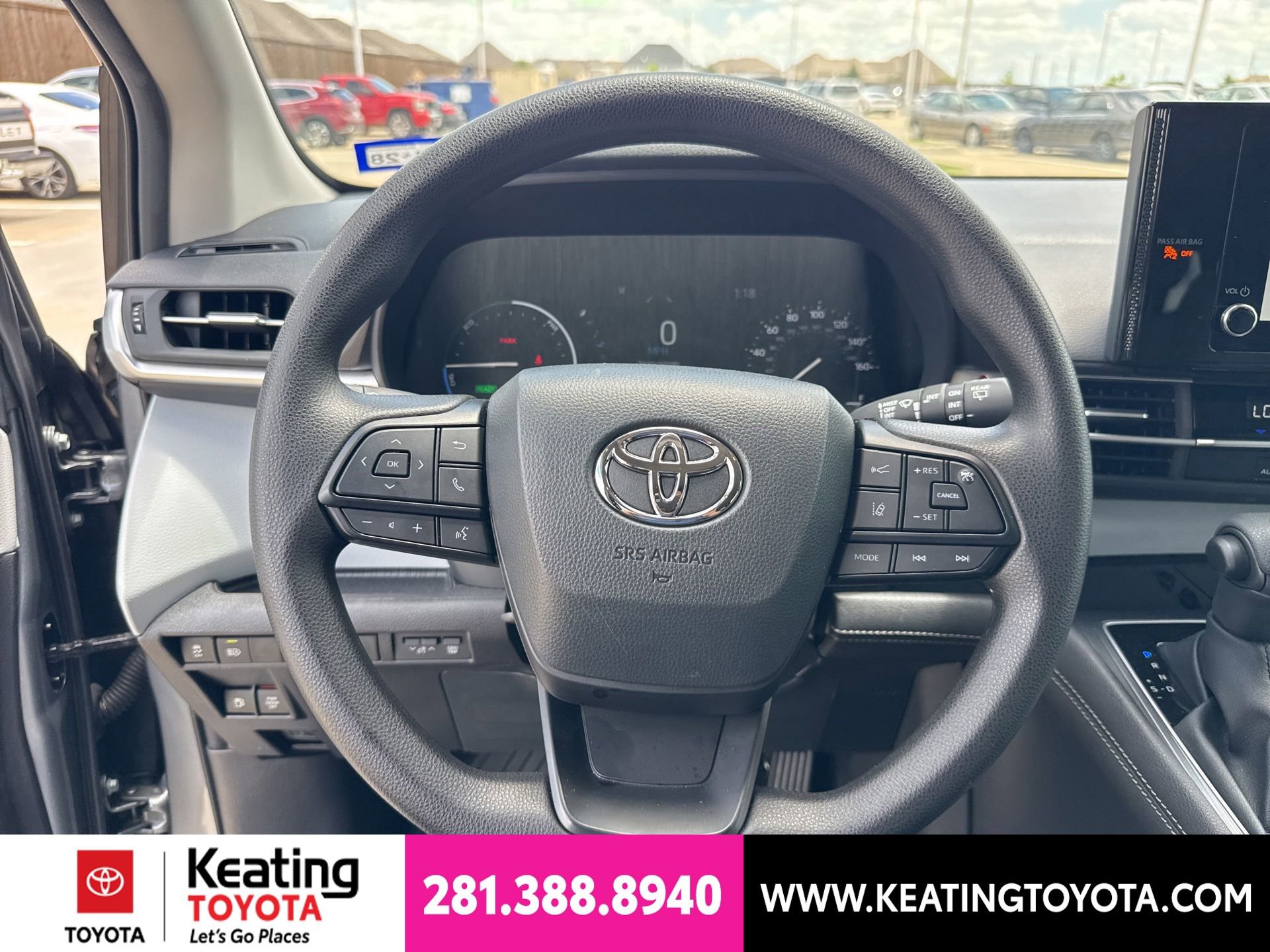 Used 2026 Toyota Sienna LE FWD image 14