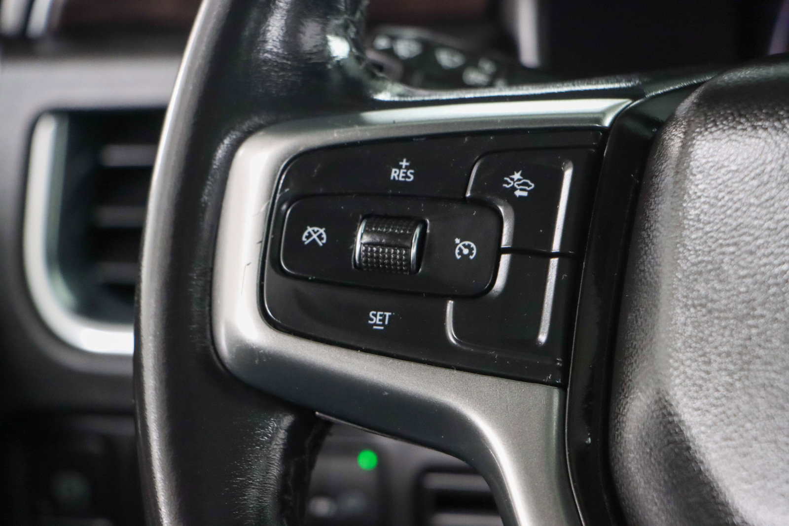 Used 2021 Chevrolet Tahoe LT w/ Rear Media and Nav Package AWD/4WD image 14