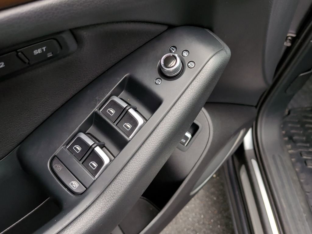 Used 2016 Audi Q5 2.0T Premium Plus w/ Technology Package image 14