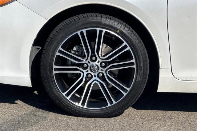 Certified 2016 Toyota Camry SE image 30
