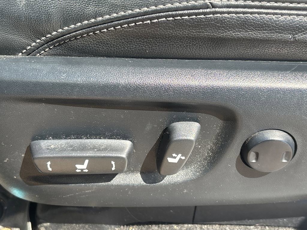 Used 2018 Toyota 4Runner Limited image 8