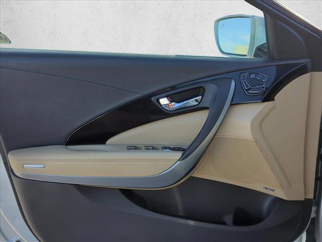 Used 2015 Hyundai Azera image 8