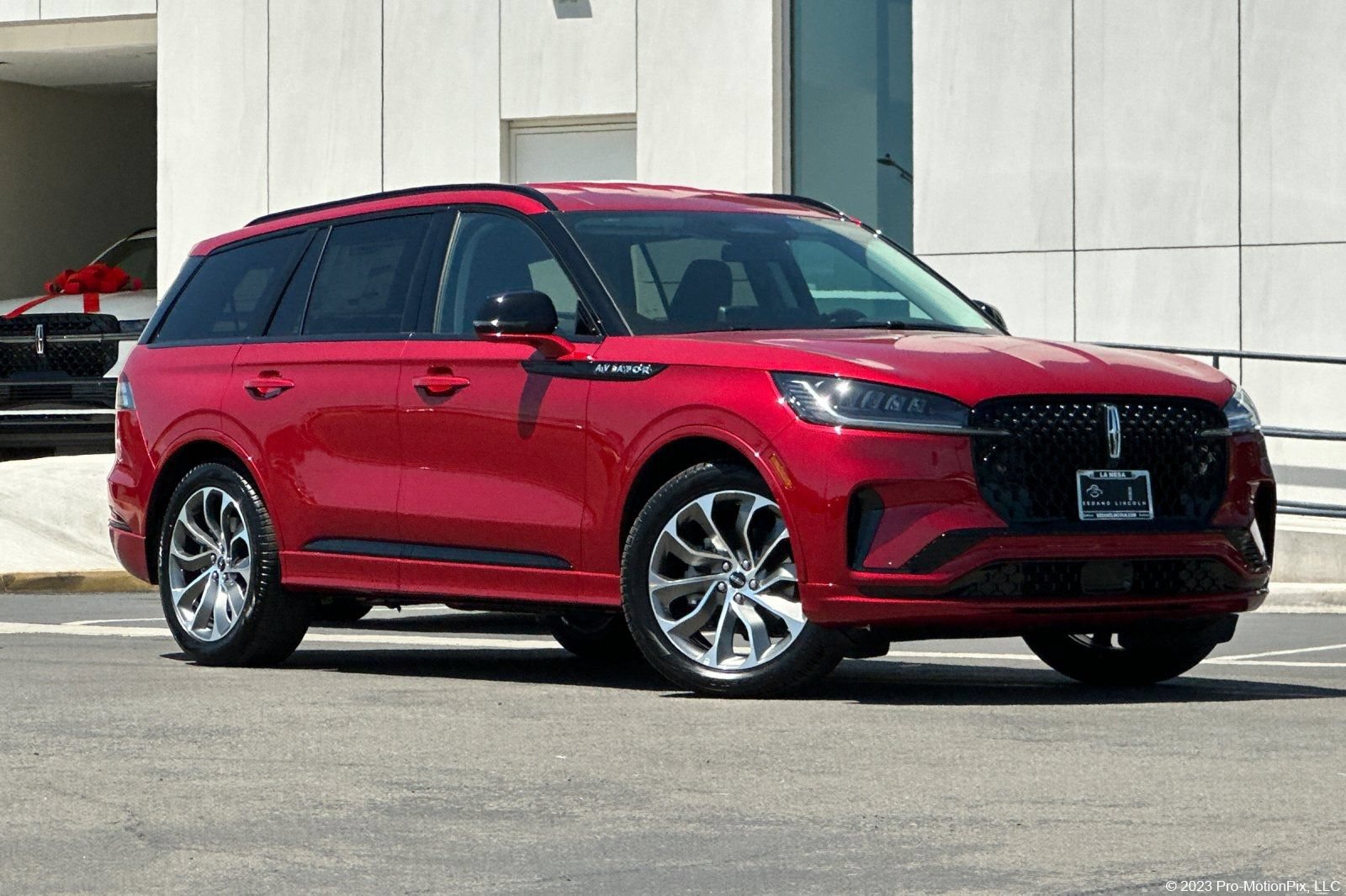 New 2026 Lincoln Aviator 2WD w/ Jet Appearance Package
