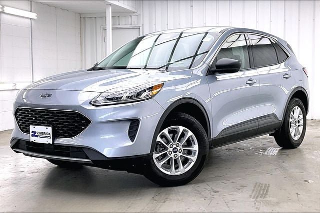 Used 2022 Ford Escape SE w/ Cold Weather Package AWD/4WD image 2