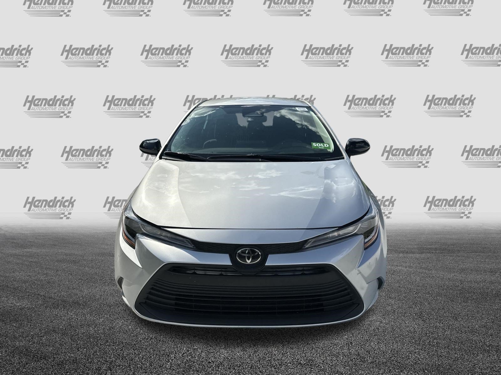 Used 2025 Toyota Corolla LE FWD image 3
