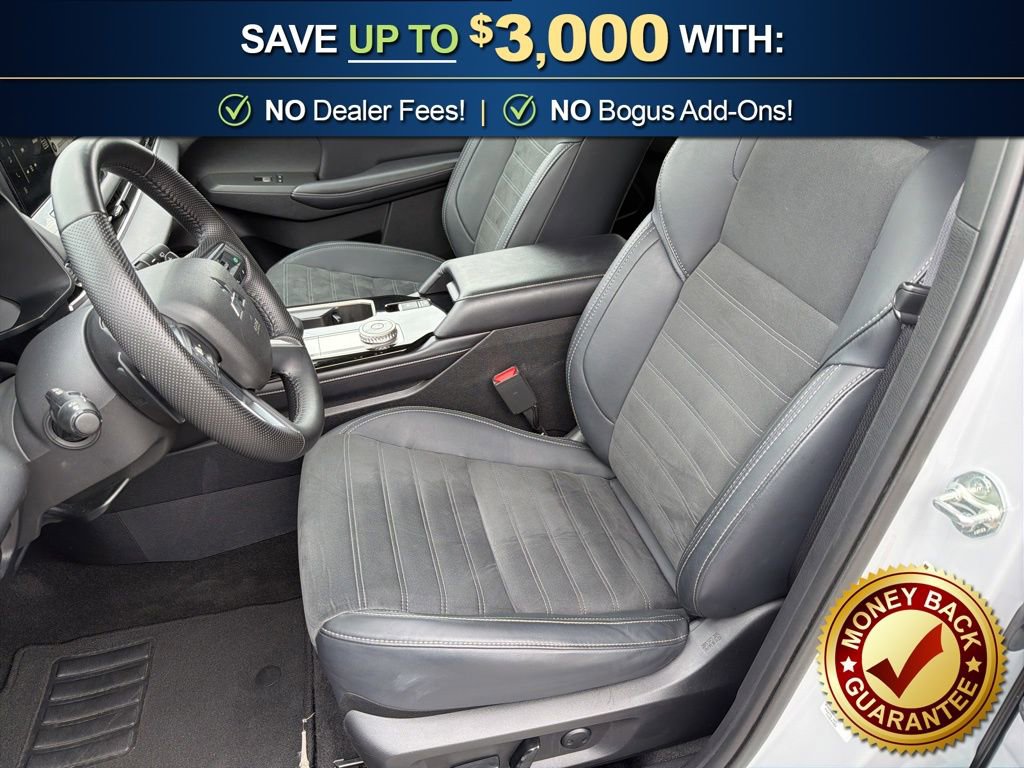 Used 2025 Mitsubishi Outlander SE AWD/4WD image 18