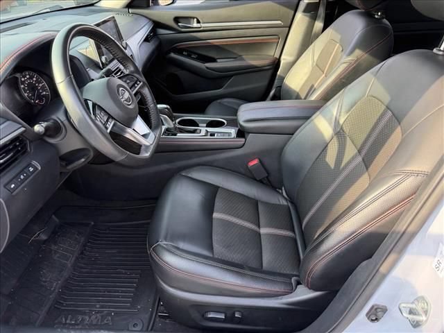 Used 2023 Nissan Altima 2.5 SR AWD/4WD image 8