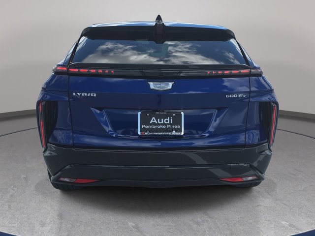 Used 2026 Cadillac Lyriq Signature Sport AWD/4WD image 7