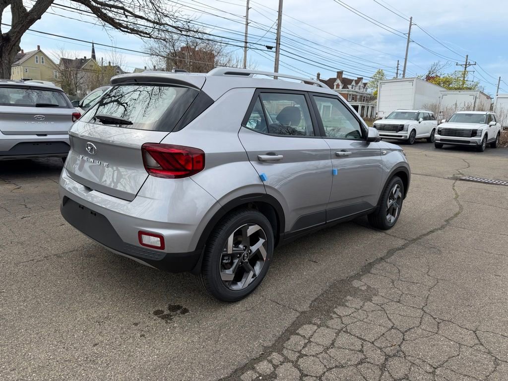 New 2026 Hyundai Venue SEL FWD image 7