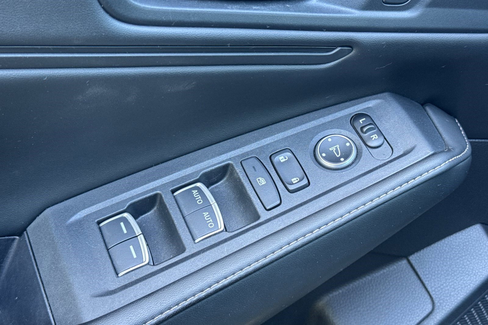 Used 2025 Honda Accord Sport image 13
