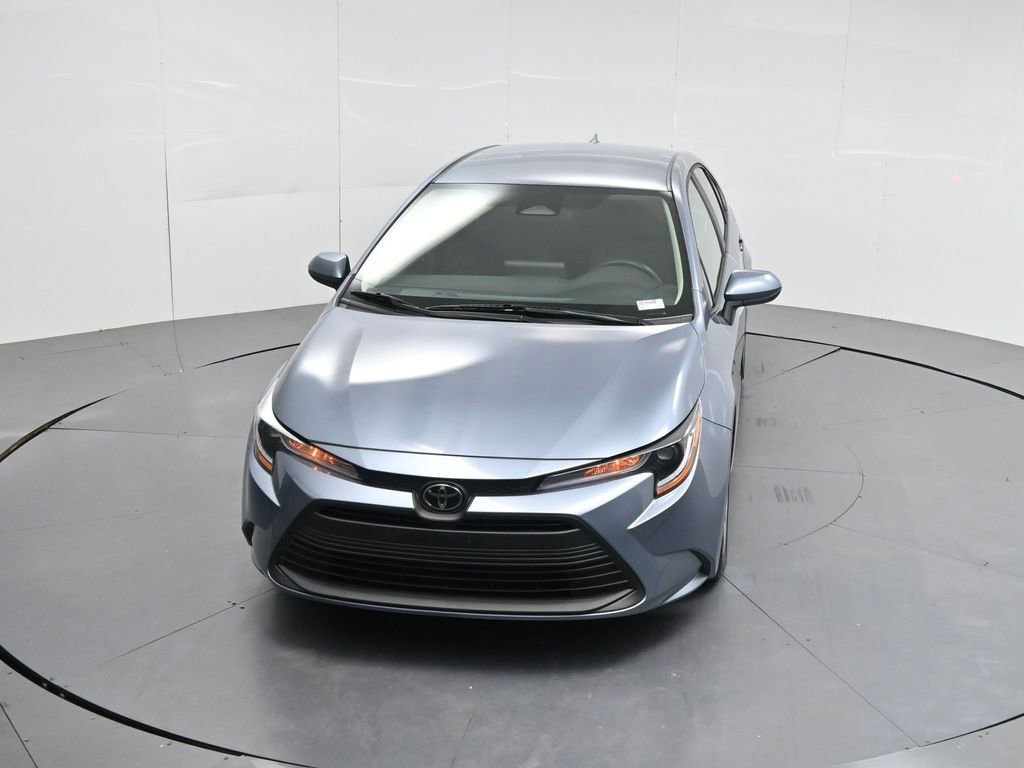 Used 2025 Toyota Corolla LE image 47